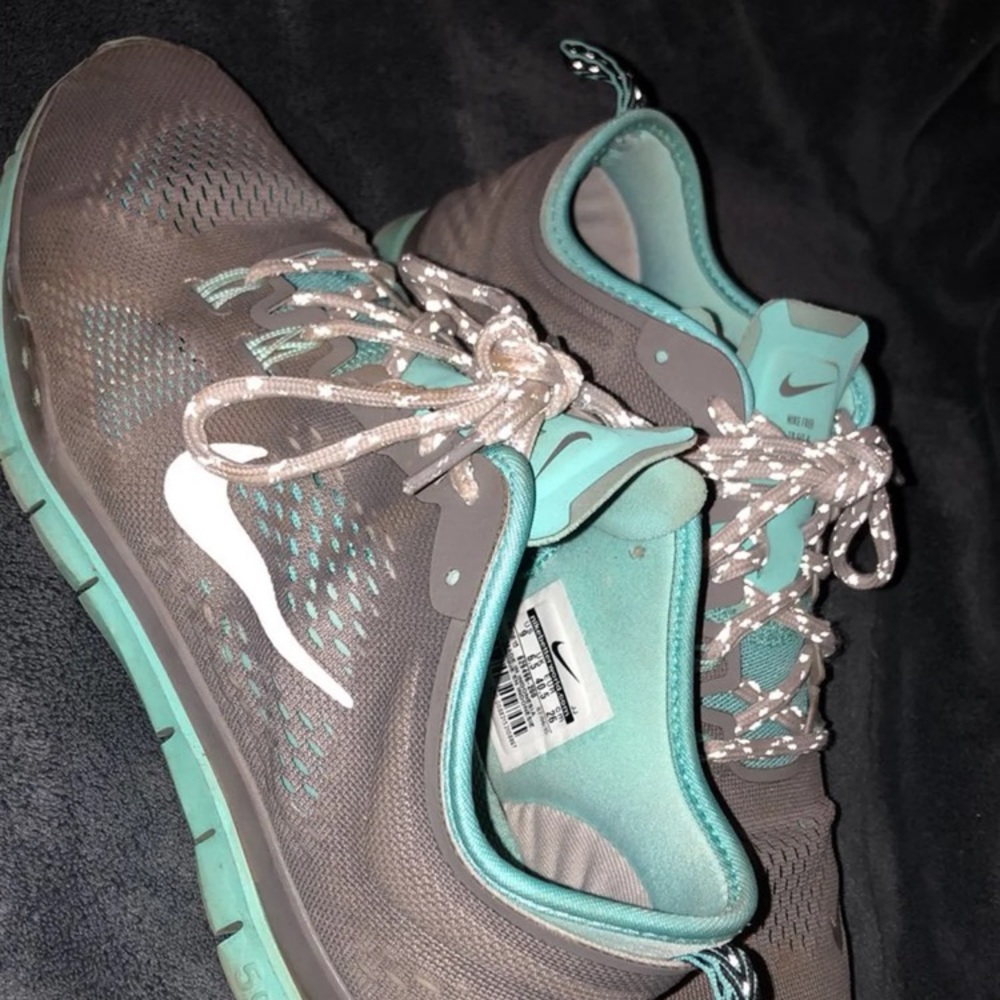 Nike Free Tennis Shoes